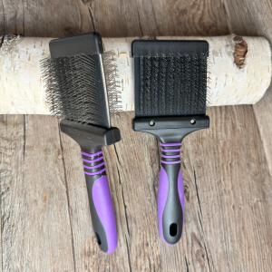 Unterwollenprofi LILA - Qualitäts Hundebürste...