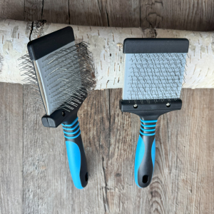 Allrounderprofi BLAU - Qualitäts Hundebürste...